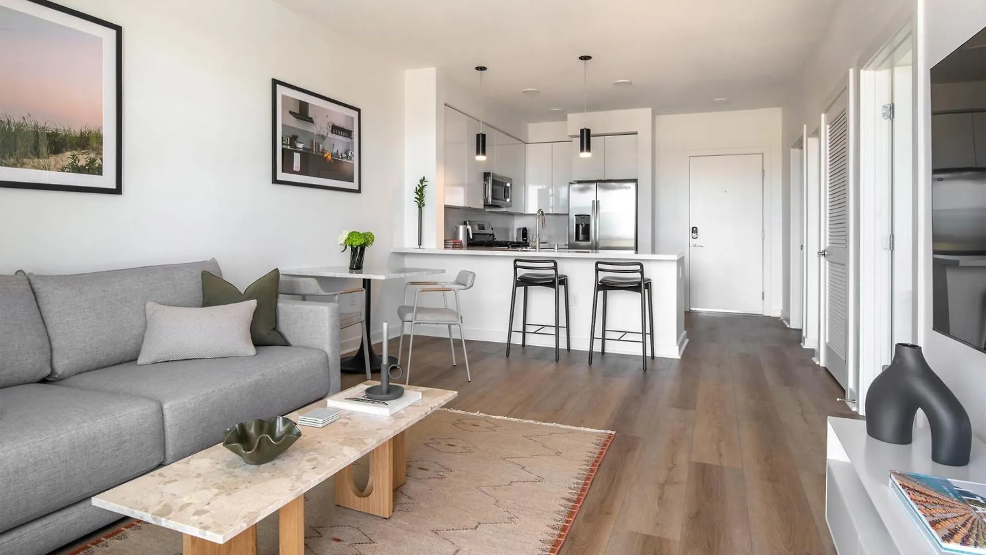 1 Bedroom Luxury Ariva Apartment Las Vegas