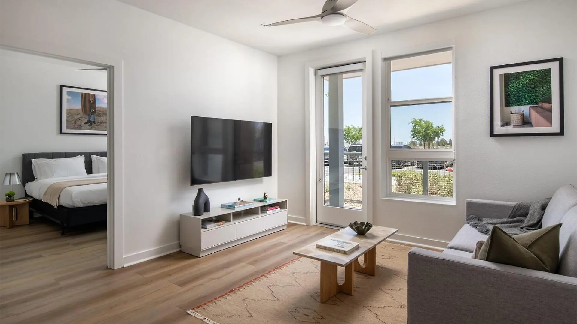 1 Bedroom Luxury Ariva Apartment Las Vegas