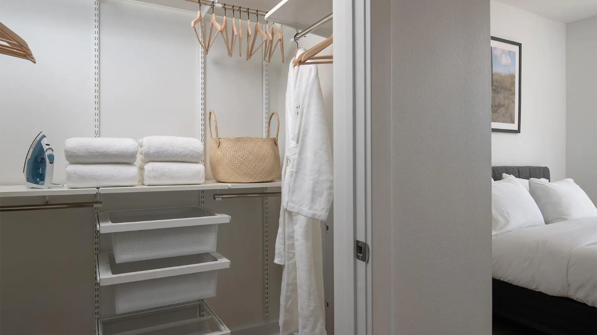 1 Bedroom Luxury Ariva Apartment Las Vegas