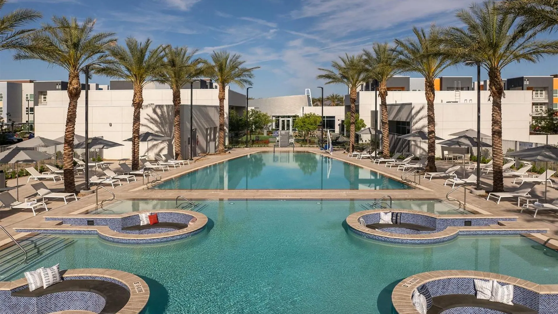 1 Bedroom Luxury Ariva Apartment Las Vegas